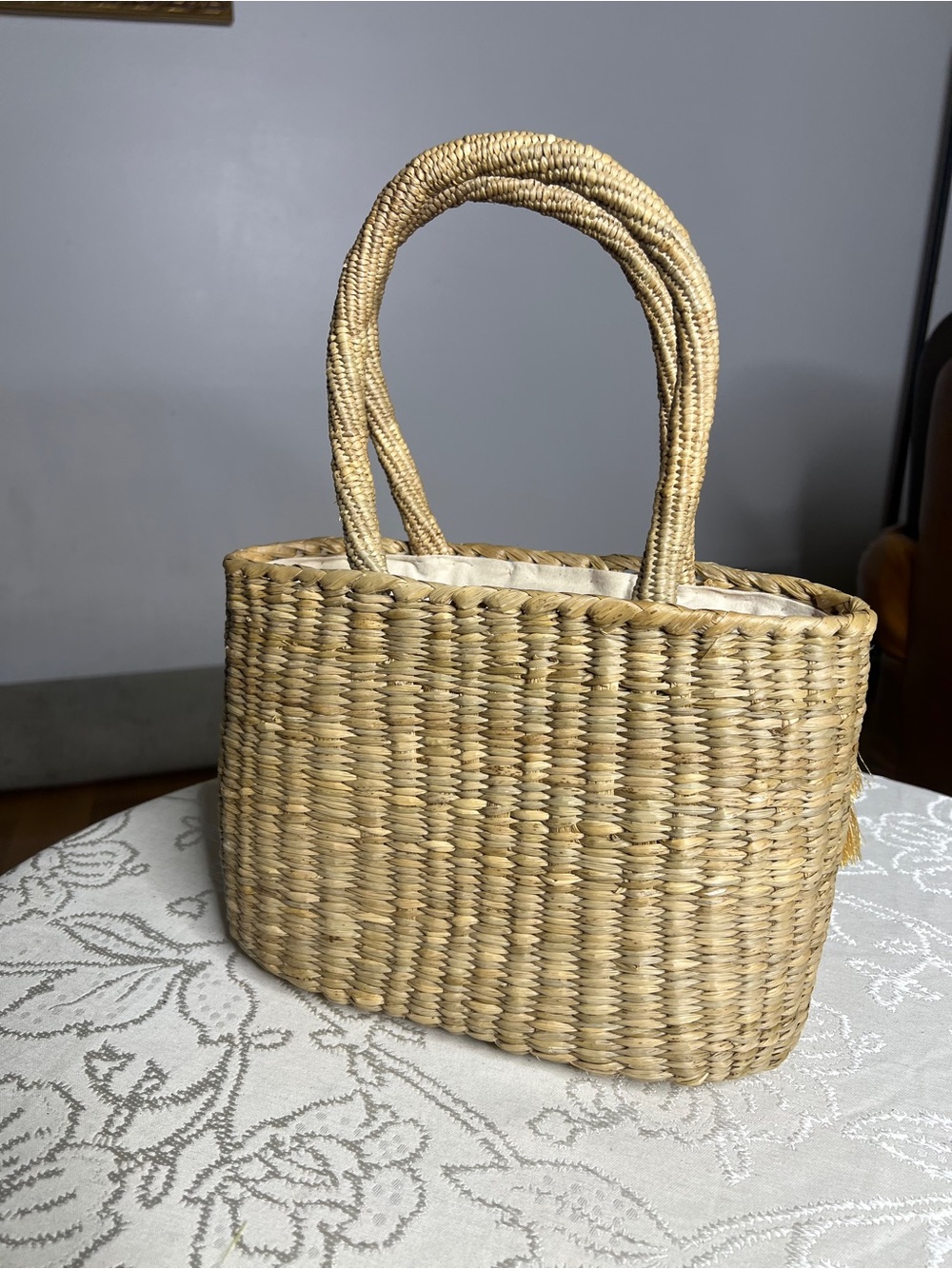 Vintage Straw Tote with Pink & Natural Tassels - Picture 5 of 9